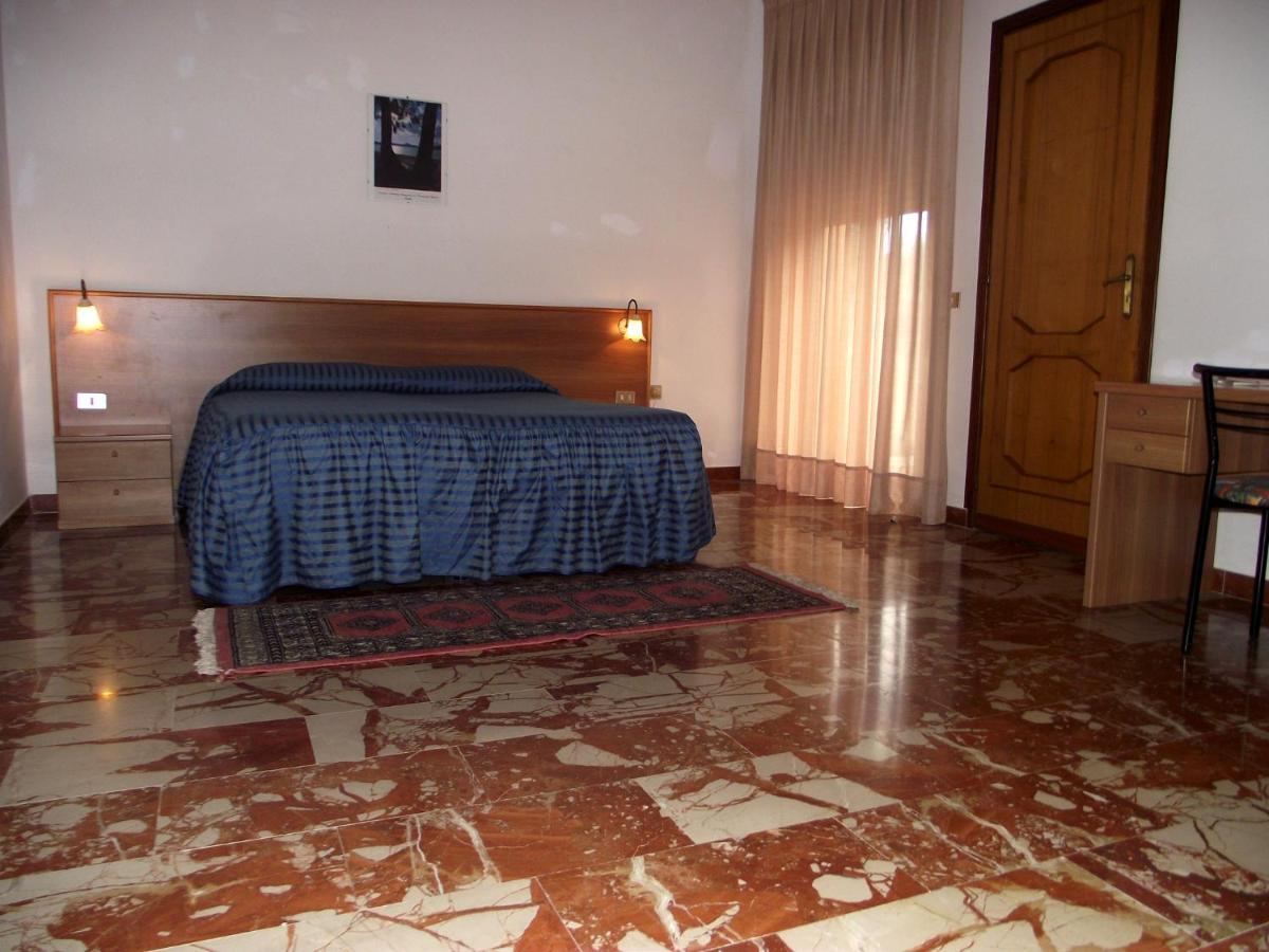 Hotel Ristorante Mosaici Piazza Armerina Chambre photo